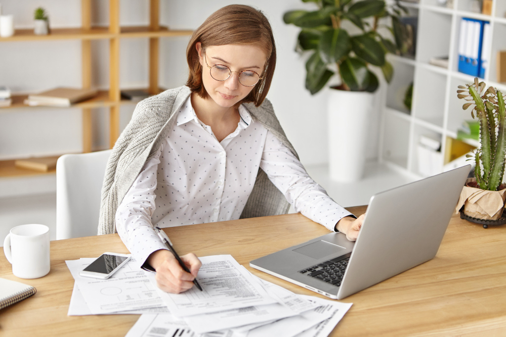 Completarea formularului 700 pentru înregistrare în scop de TVA